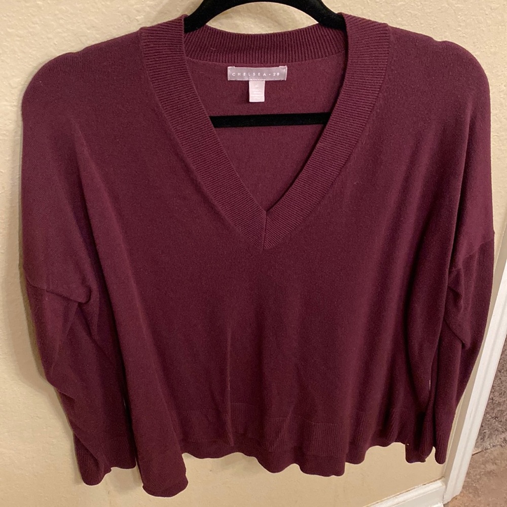 Chelsea 28 Women’s Hi-Lo V-Neck Sweater - Plum (Size XL) Excellent Condition!